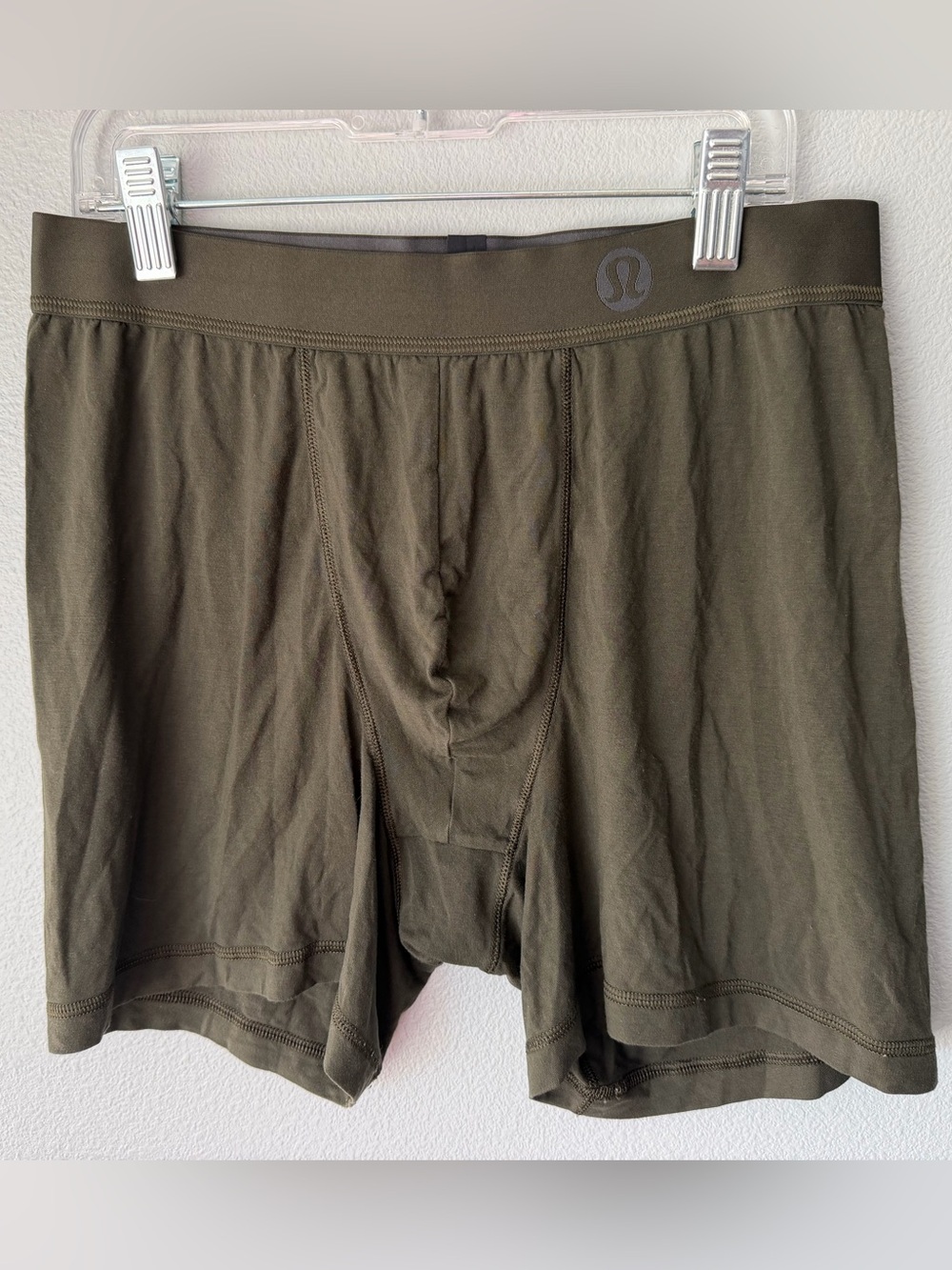 Lululemon olive green Always in Motion 5” boxer briefs Men’s sz L